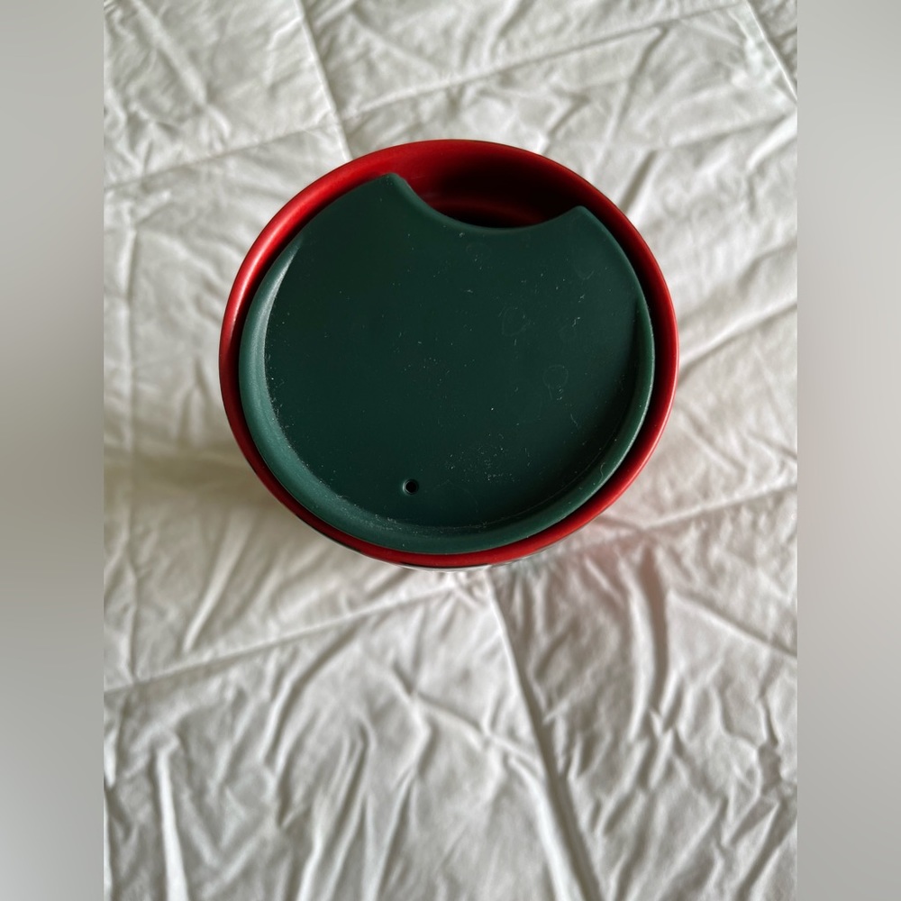 Like new Starbucks Christmas mug! - Picture 4 of 4